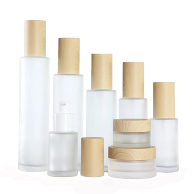 Glass Foundation Cream Bottle with Plastic Lotion Pump for Cosmetic